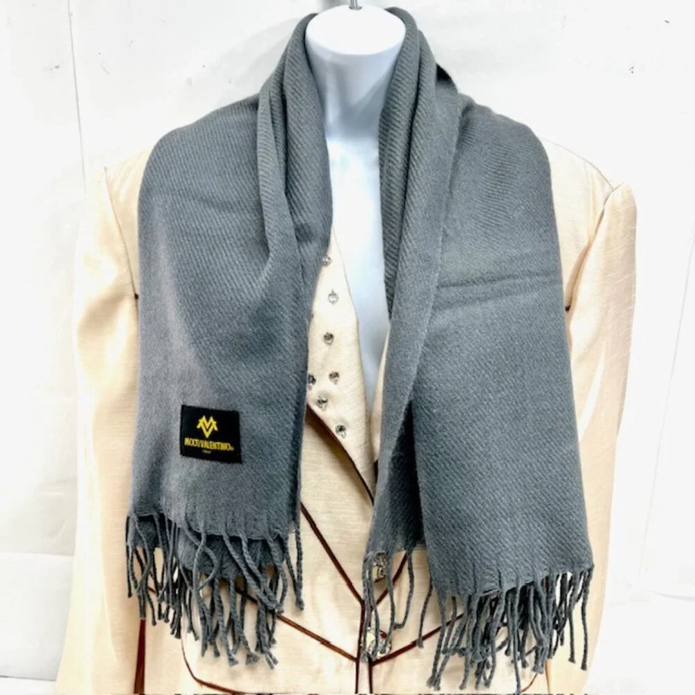 New in Bag MOLTI VALENTINO Italy Scarf Men/Women 100% Wool, Gray Fringed 68